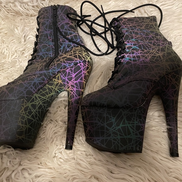 Pleaser ADORE-1020REFL, Exotic Lace-Up Front Ankle Boot Stripper **DAMAGED** - Picture 2 of 15